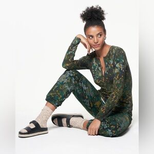 The Kit by Daniel Vosovic Gisella Henley size large bamboo camo inspired autumn